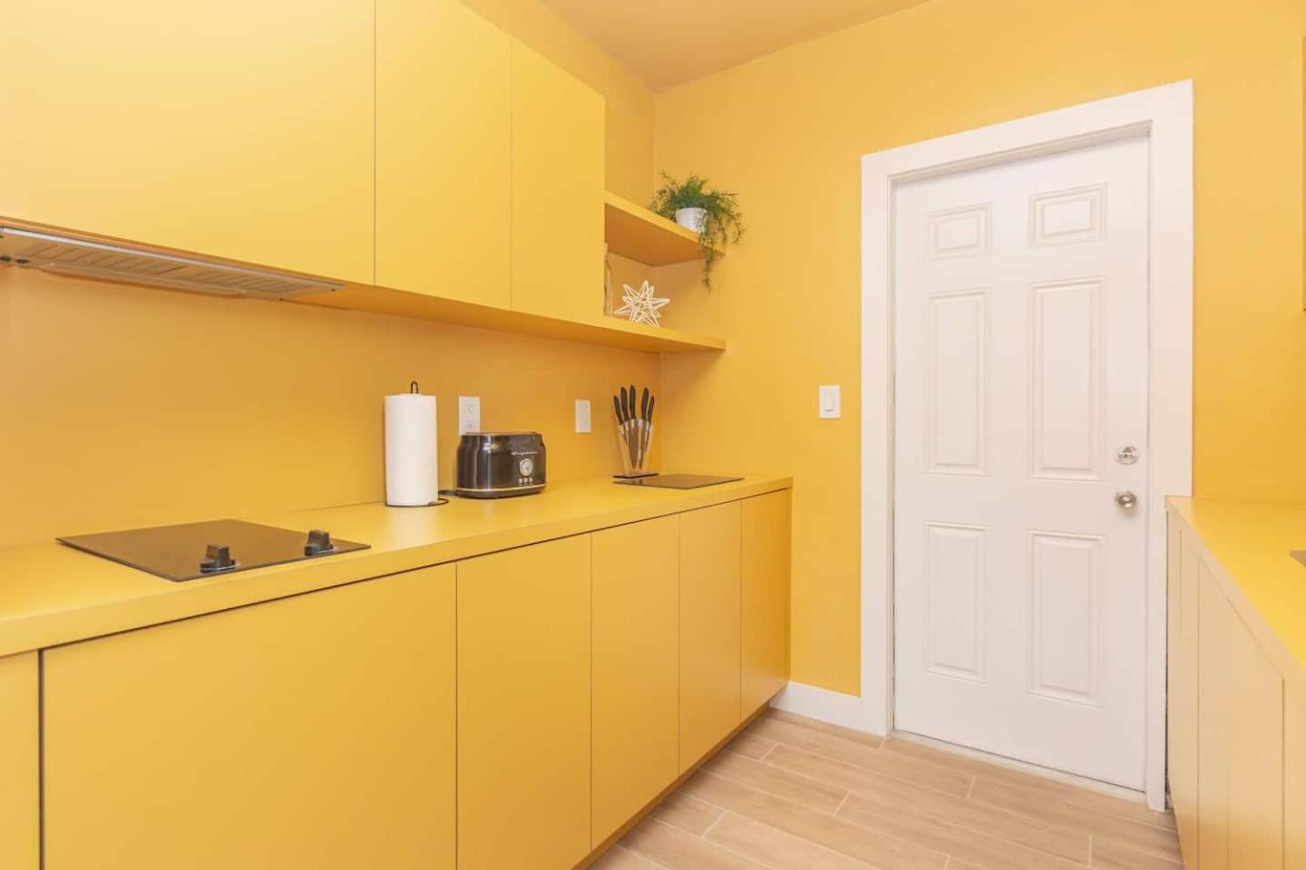 Large Stylish Studio Apartment In El Portal #3 마이애미 외부 사진