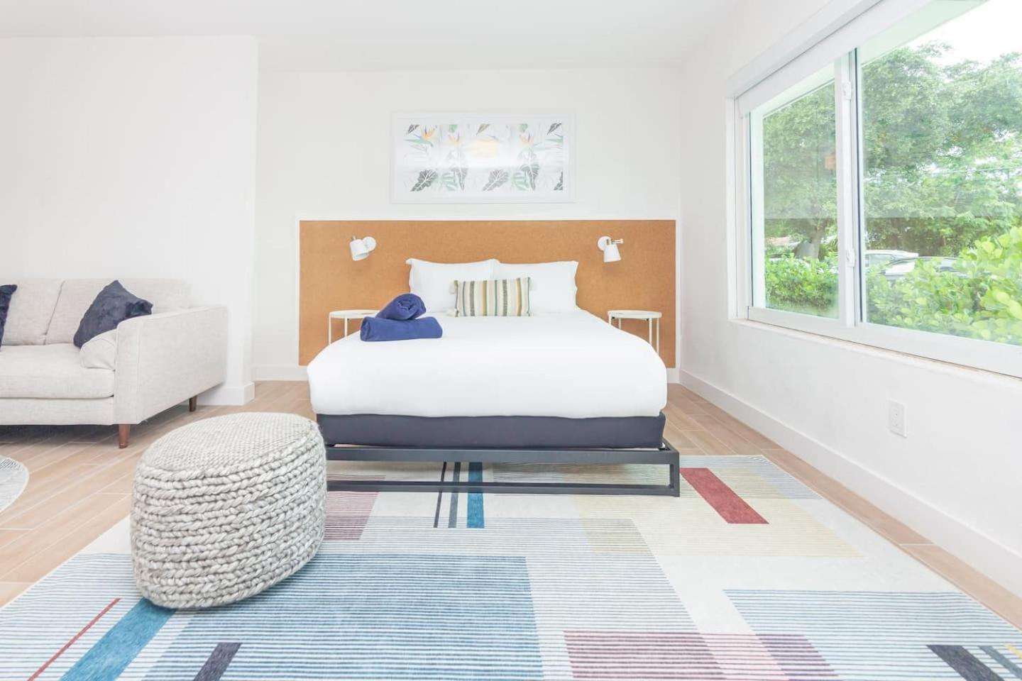 Large Stylish Studio Apartment In El Portal #3 마이애미 외부 사진